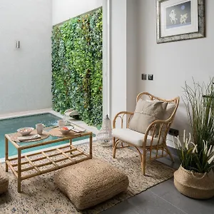  Holiday home Downtown Pool House